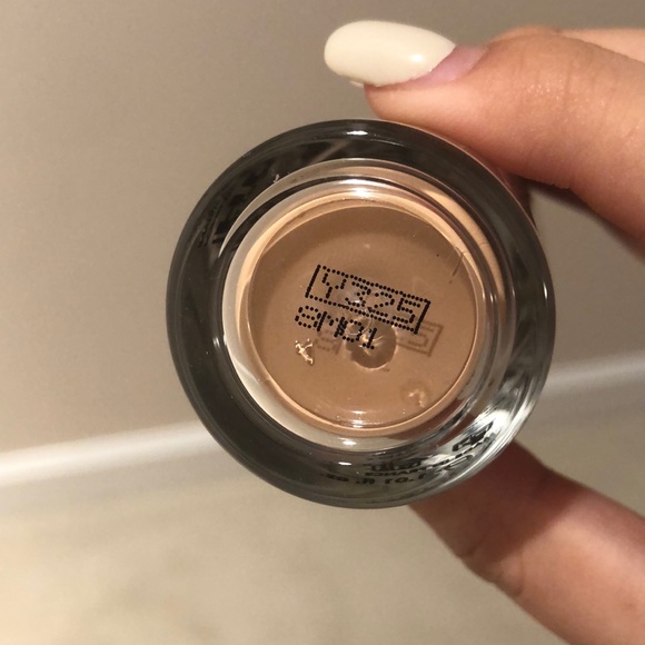 Make up forever Foundation - Picture 2 of 2